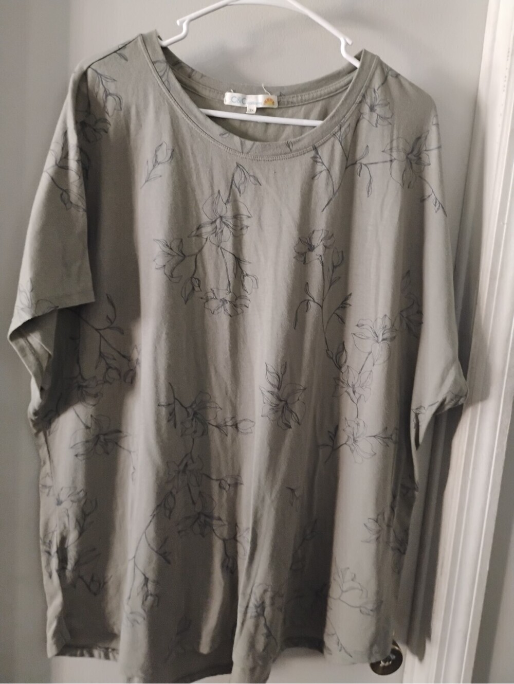C&C California Women's 3X Floral Print T-Shirt